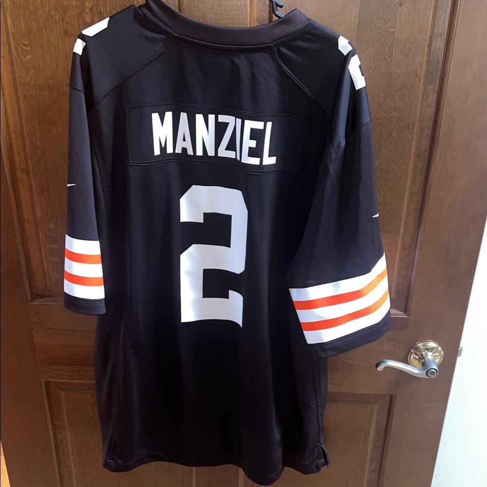 LIKE NEW Johnny Manziel Cleveland Browns #2 Jersey